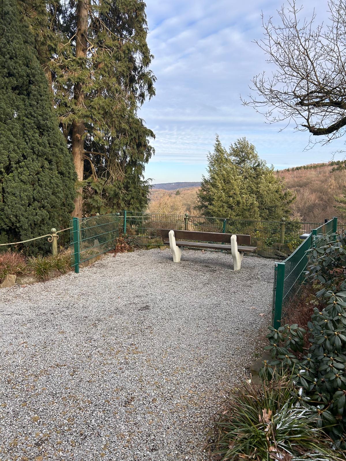 Bank nach Sanierung